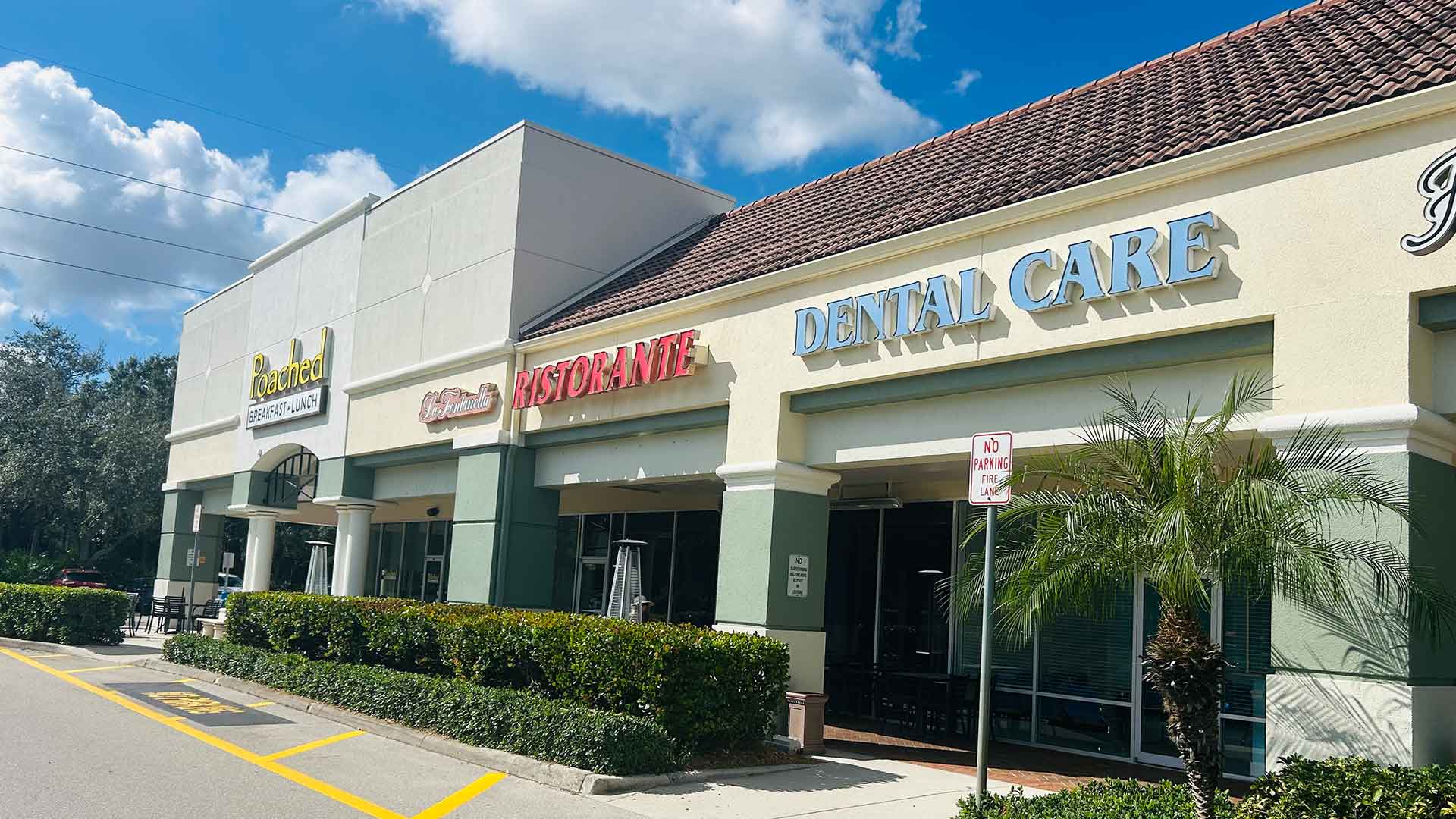 Dental Blush Bonita Springs Office in Pelican Landing Exterior of the dental office plaza on S Tamiami Trail near Dental Blush Bonita Springs in Pelican Landing