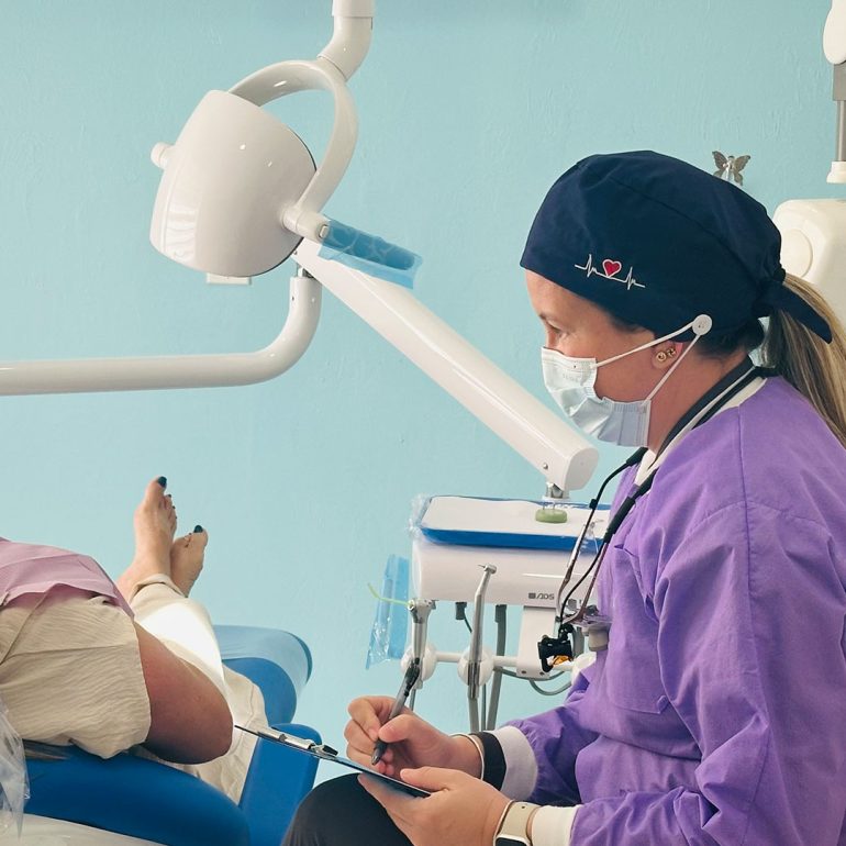 Expert Periodontist in Cape Coral for Gum Disease Treatment