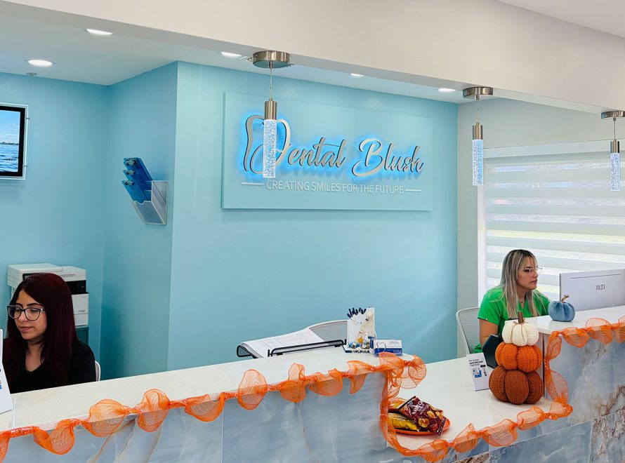 Cosmetic dentistry smile makeover at Dental Clinic Cape Coral